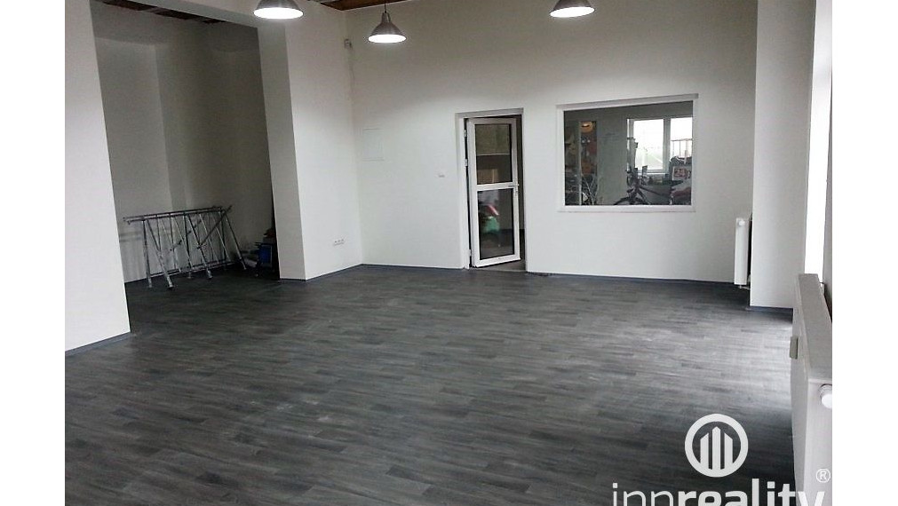 PRENÁJOM Obchodný/kancelársky priestor s výkladom 50 m2 Martin - centrum