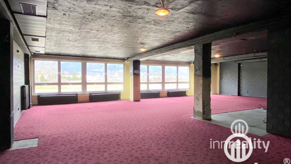 PRENÁJOM  Obchodný priestor 420 m2 vhodný na služby