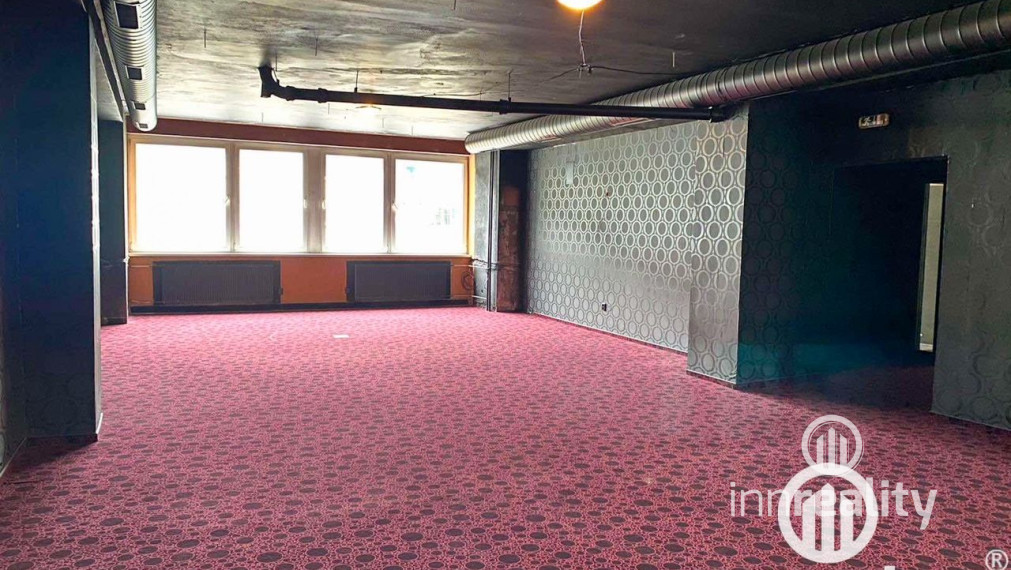 PRENÁJOM  Obchodný priestor 420 m2 vhodný na služby