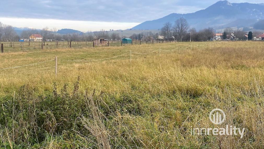 Stavebný pozemok 4600 m2 v obci Blatnica vhodný pre developera