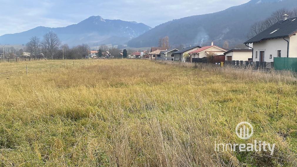 Stavebný pozemok 4600 m2 v obci Blatnica vhodný pre developera