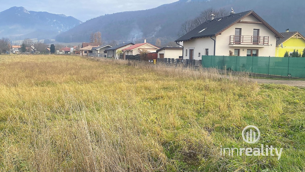 Stavebný pozemok 4600 m2 v obci Blatnica vhodný pre developera