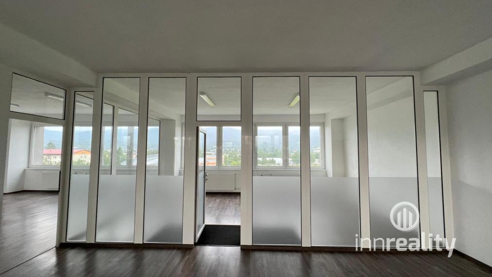 Kancelárie 160m2 v Office budove Martin - Sever