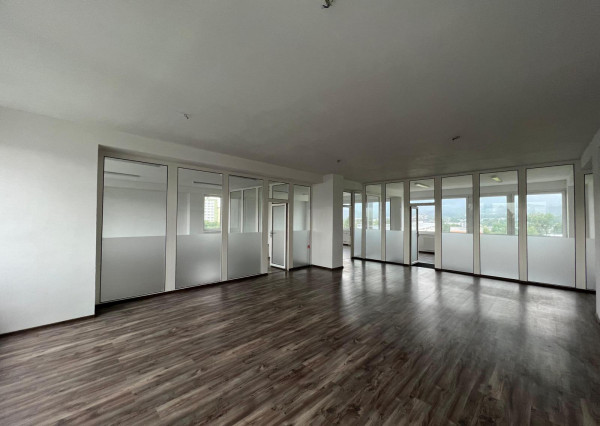 Kancelárie 160m2 v Office budove Martin - Sever