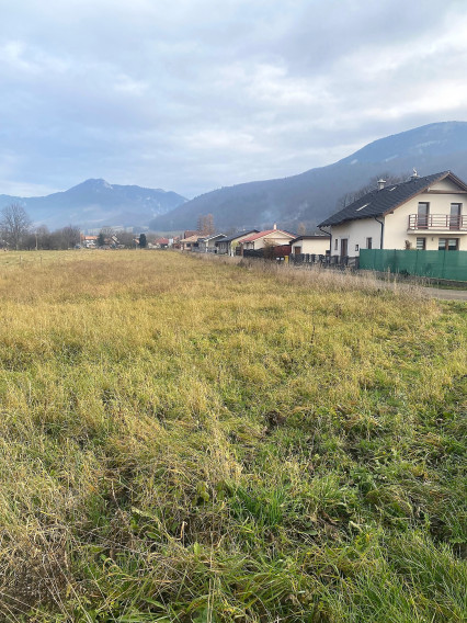 Stavebný pozemok 4600 m2 v obci Blatnica vhodný pre developera